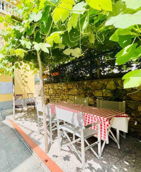 Bright Finalborgo Apartment Finale Ligure Exterior foto